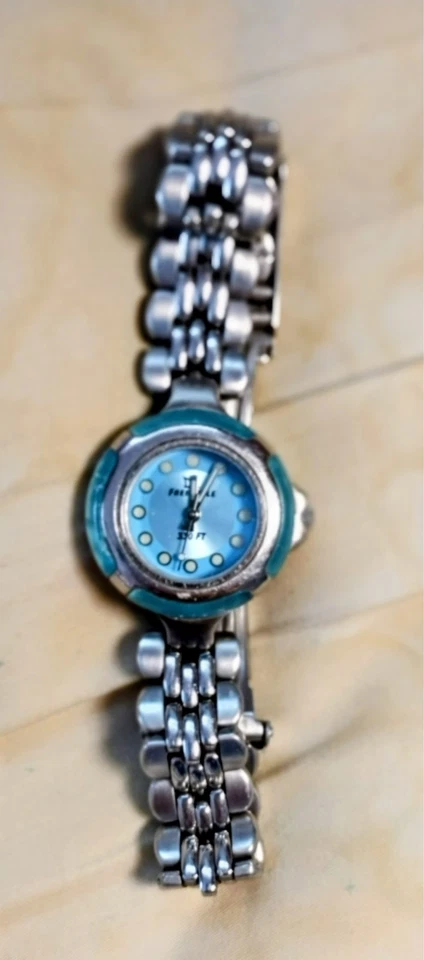 Reloj De Colección FREESTYLE SHARK 330 ft Mujer Acero Inoxidable EE. UU. Necesita batería. Bisel azul. Foto 2 de 4