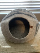 MEOWFIA Premium Cat Bed Cave Medium 100 Merino Wool Beds for Cat - Medium Size