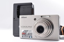 Nikon COOLPIX S500 Silver 7.1MP 3x Zoom Compact Digital Camera w/Charger