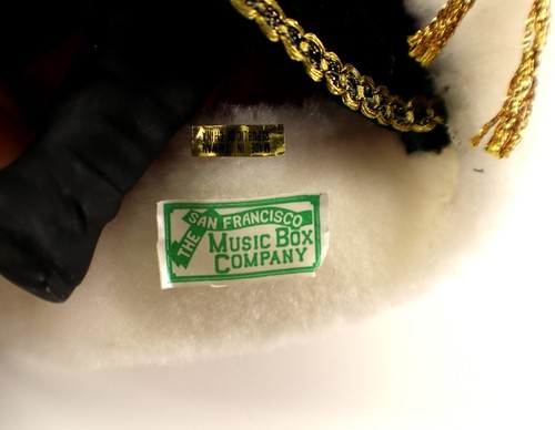 San Francisco Music Box Company O CHRISTMAS TREE Glass Dome Battery 9” - Picture 18 of 18