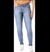 Signature By Levi Strauss & Co. Gold Women's Plus Size 28S W39 L28 