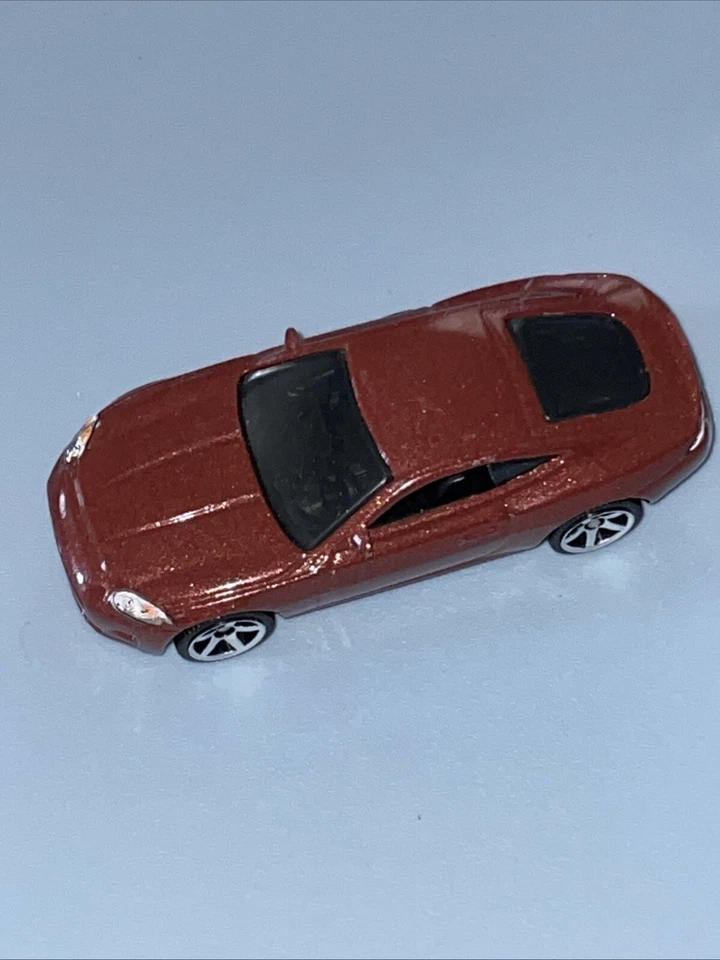 MATCHBOX NEW JAGUAR XK 2006  MAROON - Image 2 of 3