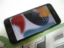 Apple iPhone 7 Black 32GB A10 Fusion 4.7in Unlocked w/ EarPods