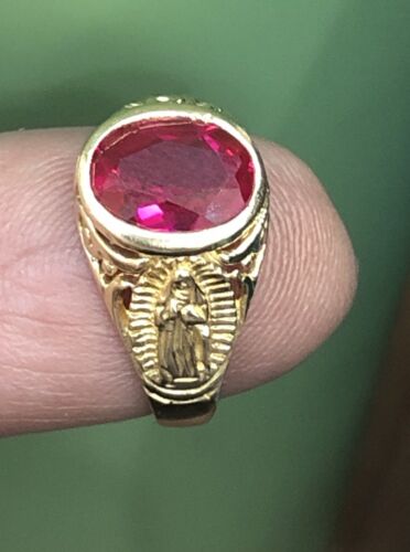 14KT YELLOW GOLD VIRGIN MARY RING WITH OVAL RED STONE SIZE 6 BEST PINKY FINGER