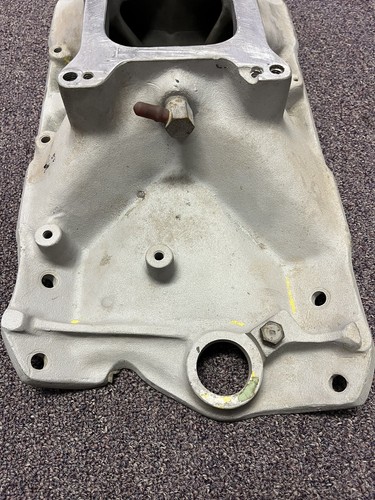 Weiand Sbc 7546 Aluminum Intake Manifold - Picture 7 of 9
