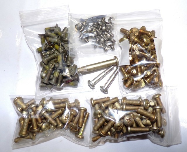 ASSORTED LOT OF AIRCRAFT SCREWS, PHILLIPS HEAD, SIZE 3/16"1/8"1/4