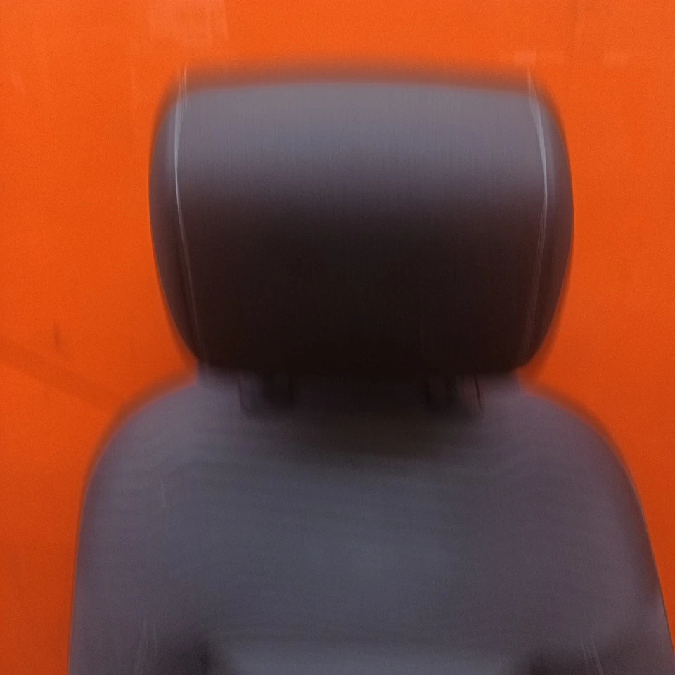 Ford Fiesta Front Seat Mk7 5 Door Drivers Offside Grey Wave Pattern 2013-2017 - Image 3 of 4