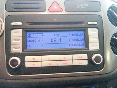 RADIO Volkswagen Tiguan (5N1/2) SUV 2.0 TDI 16V 4Motion (CBAB) 5M0035186C - Imagen 4 de 4