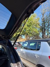 Verin de hayon / de capot Nissan QASHQAI