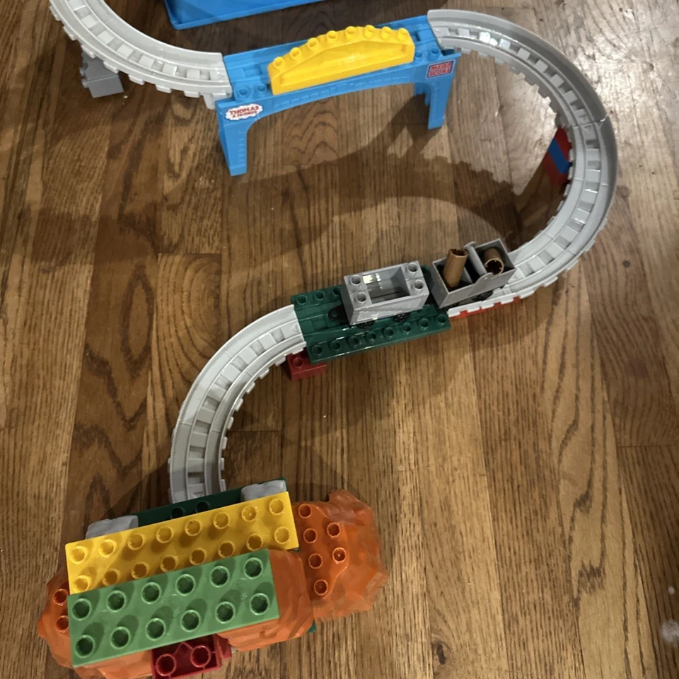 Thomas Train & Friends Busy Day At The Quarry Track Mega Blocks Set Extra Trains - Image 3 of 4