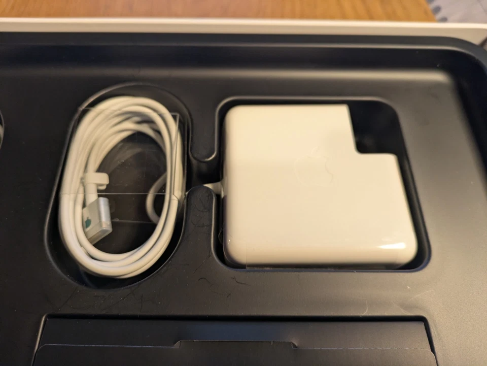 Apple MacBook Pro 13" 2013 · i5 · 8GB · 512GB, photo 4 of 5