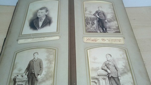 Antique/Vintage Velvet Photo Album over 30 Cabinet Card Photos from PA IL NY - Picture 4 of 20