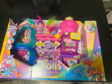 Trolls Band Together Mount Rageous Playset 32 Pieces