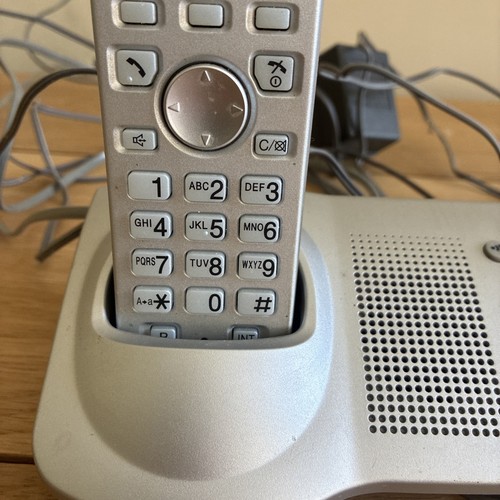 Panasonic KX-TG7120E Cordless Phone & Answering Machine Inc Plug & Phone Cable - Zdjęcie 6 z 16