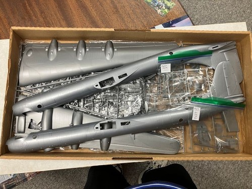 1/72nd Monogram B-36 Peacemaker Kit No. 5703 - Picture 5 of 14