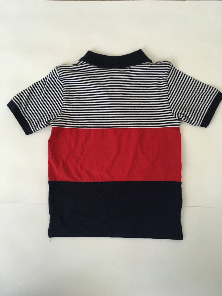 NOVA CAMISA DE ALGODÃO GYMBOREE masculina tamanho 4 manga curta vermelha, azul marinho, listras brancas - Imagem 4 de 4