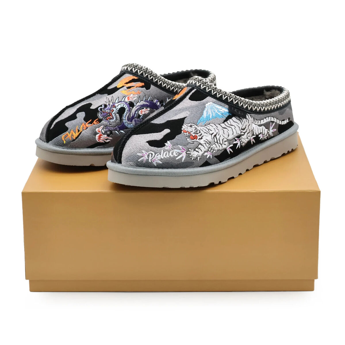 1172070-BKCA Palace UGG Tasman Slipper Burnt Camo Black 1172070-BKCA Palace UGG Tasman Slipper Burnt Camo Black