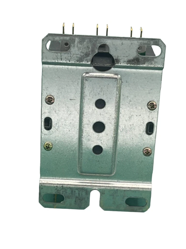 Tyco ACC338UMM30 30A 600V Definite Purpose Mag. Contactor 208V Coil - Image 4 of 4