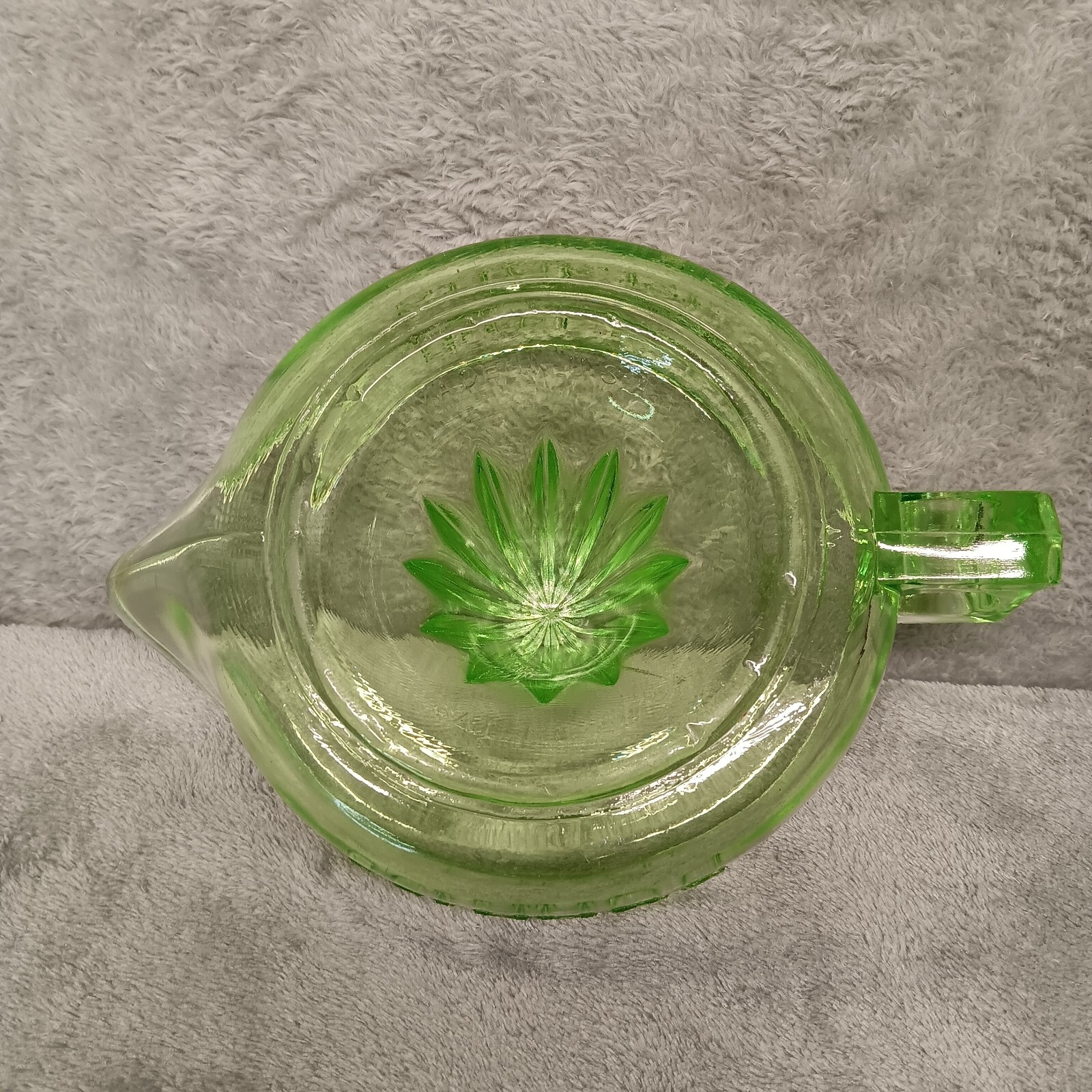 Sunkist Green Uranium Glass Citrus Orange Lemon Juicer USA Depression Era