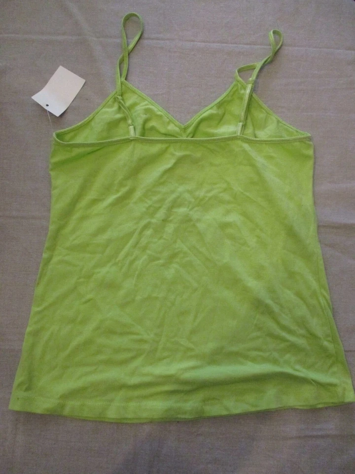 Sujetador 848B1 Hanes Camisola Integrada Correas Ajustables Verde Medio Foto 2 de 2