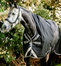 Amigo 1200D Wug Turnout Lite 0g - Black/Titanium Grey