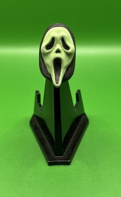 Neca Horror Male Glow In Dark Head Only Fodder 7  Scale Scream Ghostface