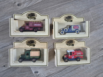 Lledo Walkers Chips Vintage Model Van Collection 4 Die Cast Vans