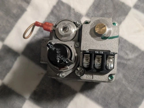 White-Rodgers 36C03-300 Gas Valve 24V 60Hz 0.23A Natural Gas Furnace valve