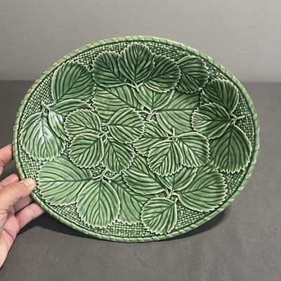 VTG Bordallo Pinheiro Strawberry Leaf Serving Platter Green Textured 11x9.5 