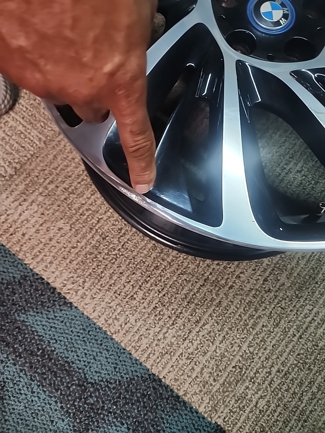 One BMW I8 Rim