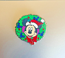DISNEY CHRISTMAS HAPPY HOLIDAY WREATHS MICKEY MOUSE PIN