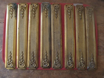 "632.21" LOT DE 8 PLAQUES DE PROPRETE DE PORTE EN LAITON MASSIF OU BRONZE DORE - Photo 1/3