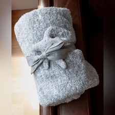 NWT Barefoot Dreams Dove Gray White Pet Bundle Starfish Buddie and Blanket
