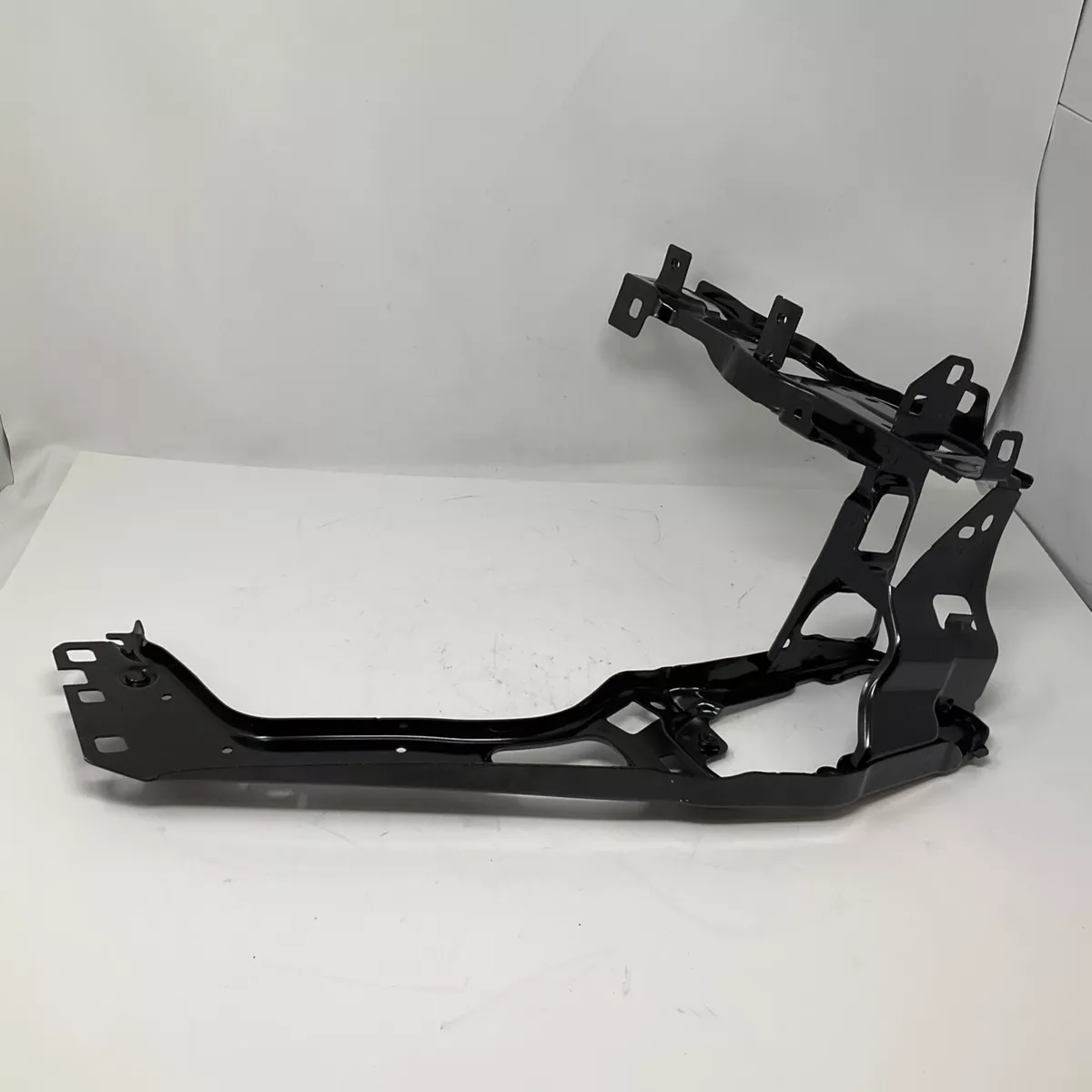 BMW 20-21 F40 F44 Right Side Front Headlight Bracket Support 
