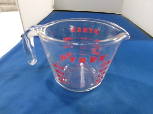 Vintage Pyrex 1 Tasse Messbecher 250 ml rote Schrift Unzen & metrisch