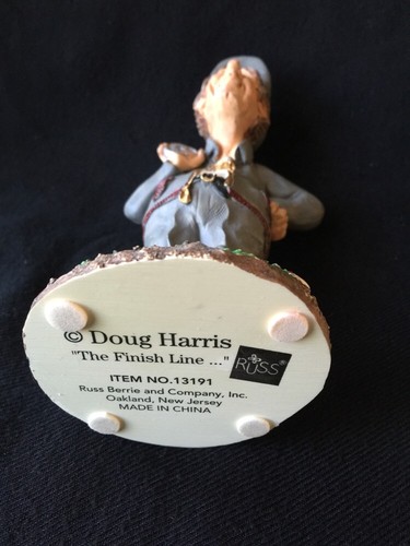 Figura de resina Russ Berrie The Finish Line de Doug Harris Old Coach Stop Watch  - Imagen 9 de 9