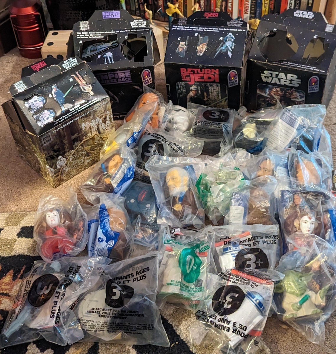Taco Bell 1996 Star Wars Edition Lot of (26) bagged Kids Meal Toys (4)  Boxes