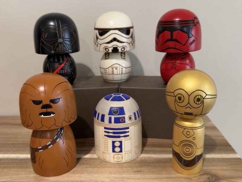 Star Wars USABURO Kokeshi dolls - 6 Piece set R2D2 C3PO DARTH CHEW STORM SITH