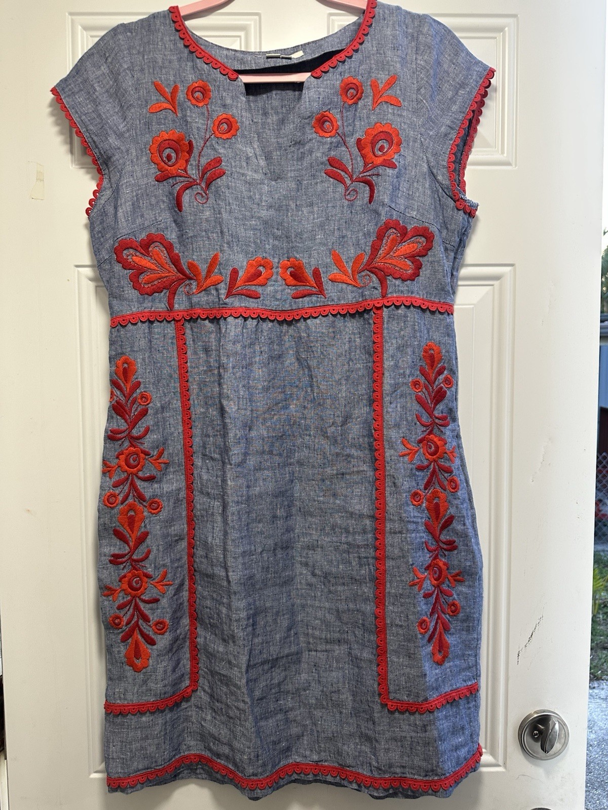 Boden Blue Linen Embroidered Floral Shift Dress Red Accents Size 6R