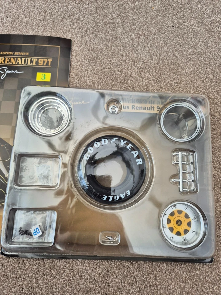 1/8 DEAGOSTINI Costruire Il 1985 Lotus Renault 97T Ayrton Senna F1 Auto Tema #3 - Immagine 3 di 3