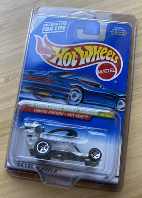 1999 TREASURE HUNT HOT SEAT TOILET CAR HOT WHEELS T-HUNT W/ PROTECTOR RARE 10/12