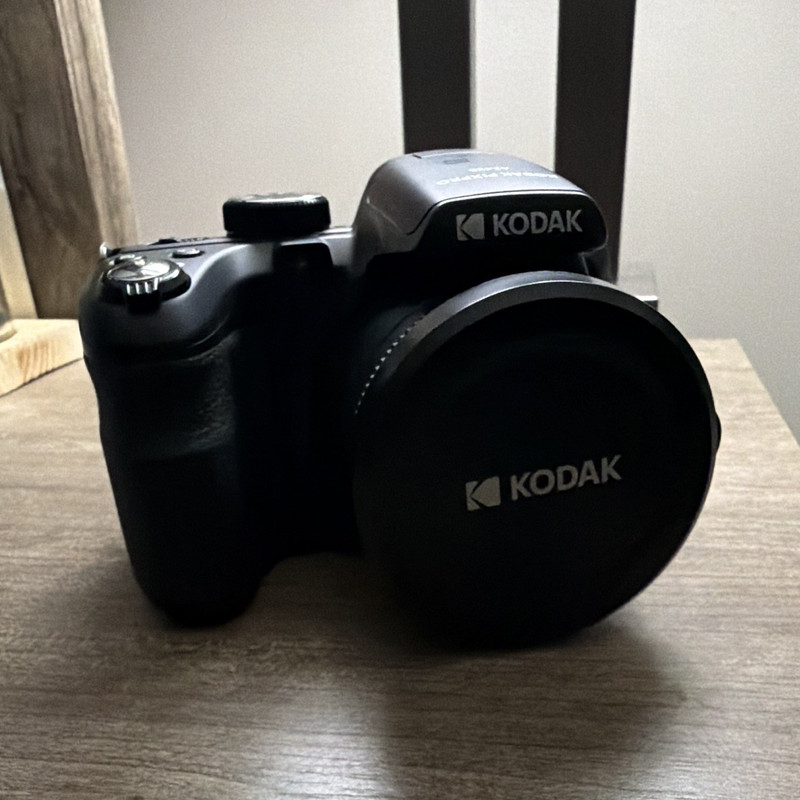 Kodak PIXPRO AZ425 Compact Digital Camera- Black Used- Excellent Condition