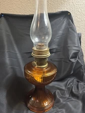 Vintage Aladdin Amber Short Lincoln Drape Kerosene Oil Lamp Font Model 23 Burner