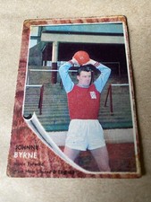 JOHNNY BYRNE WEST HAM A&BC Make a Photo (Blue Back) Football Cigarette/Gum Card.