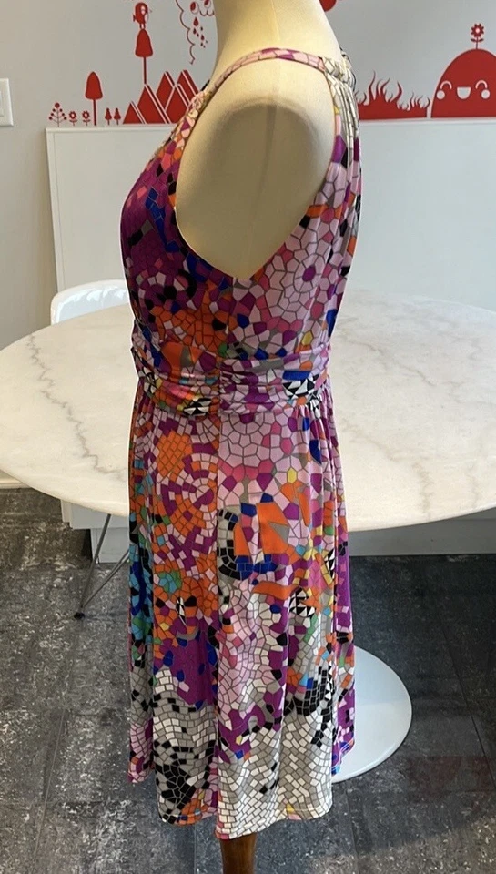 VESTIDO SIN MANGAS ESTAMPADO AZULEJO GEOMÉTRICO A CUADROS NUEVO SIN ETIQUETAS. 8 Foto 3 de 4