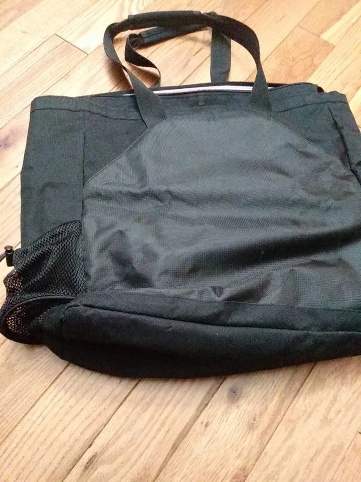 ADIDAS VINTAGE WOMEN'S LARGE TOTE GYM BAG W/DETACHABLE TOILETRY POUCH BLACK USED - Image 3 of 4