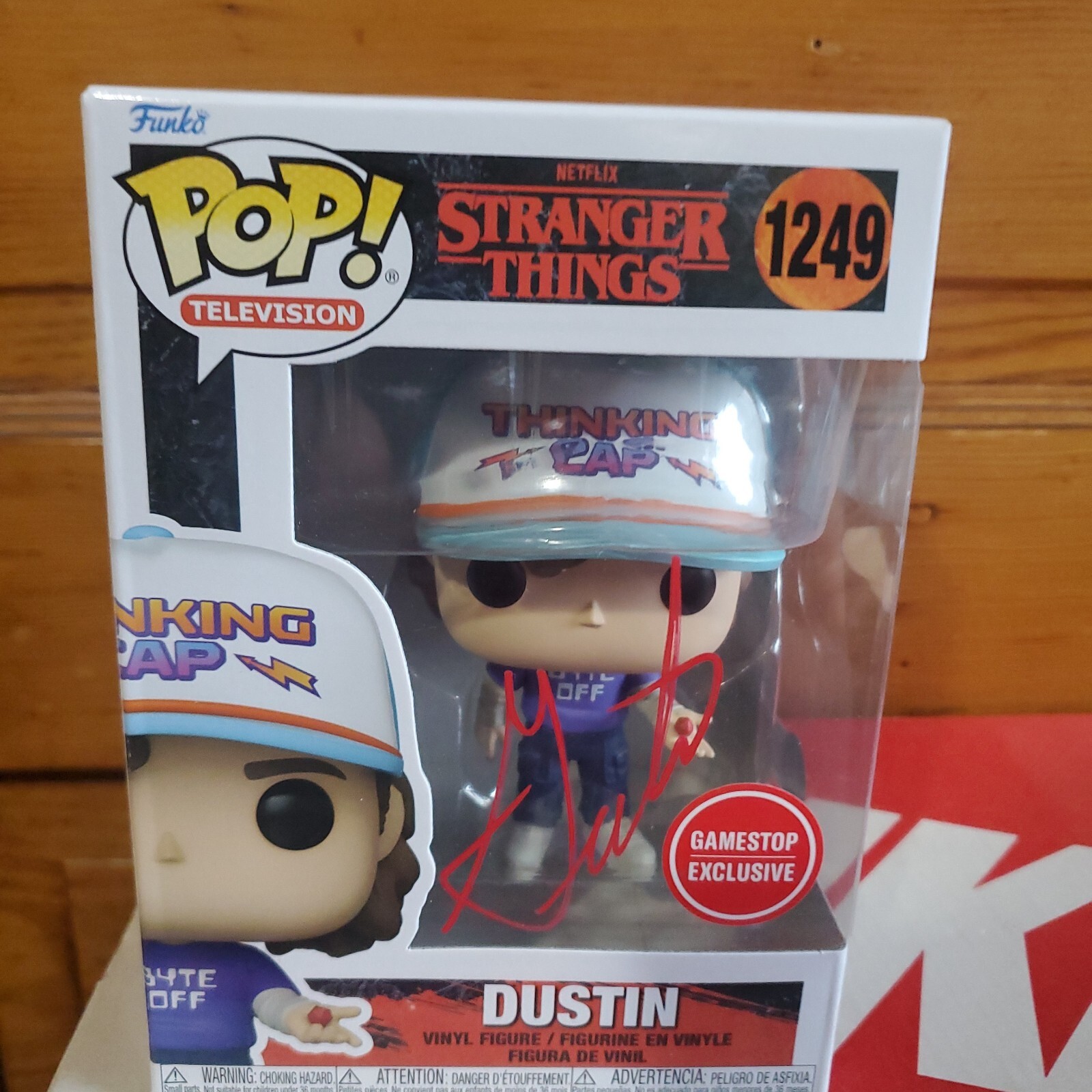 STRANGER THINGS DUSTIN SIGNED by GATEN MATARAZZO With BECKETT COA 