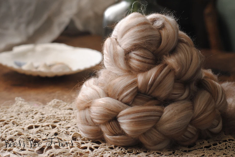 18.5 mic. Merino Alpaca Camel Mulberry Silk Combed Top 4 oz - Image 3 of 4