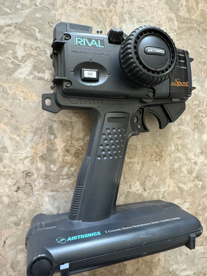 AIRTRONICS AM RIVAL SPORT 2 CHANNEL DIGITAL Radio Control RC Transmitter 75MHZ - Image 4 of 4