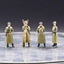 1/72 German Commander 4-person Winter Soldier Model